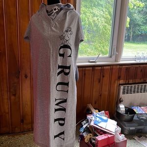 Disney  GRUMPY gray night shirt, size S/M and may very well be vintage.
